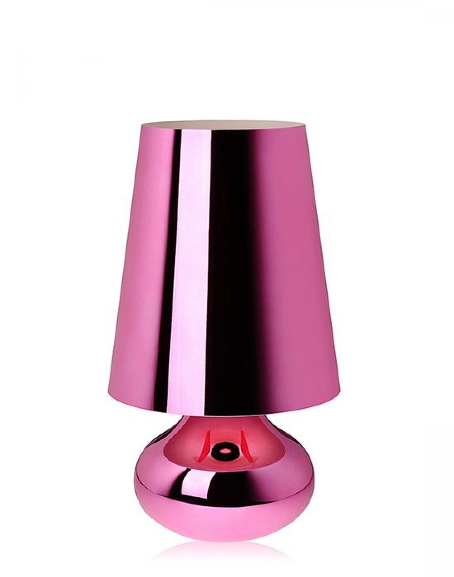 Pinke Cindy Tischleuchte von Kartell mit kegelförmigem Schirm und runder Basis.