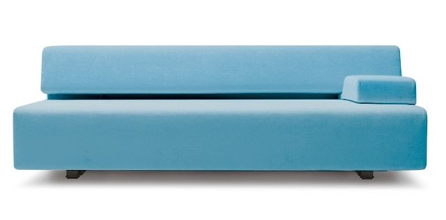 Cosma Schlafsofa Cor in hellblau, modernes Sofa mit Schlaffunktion und Armlehne, bequemes Gästebett.