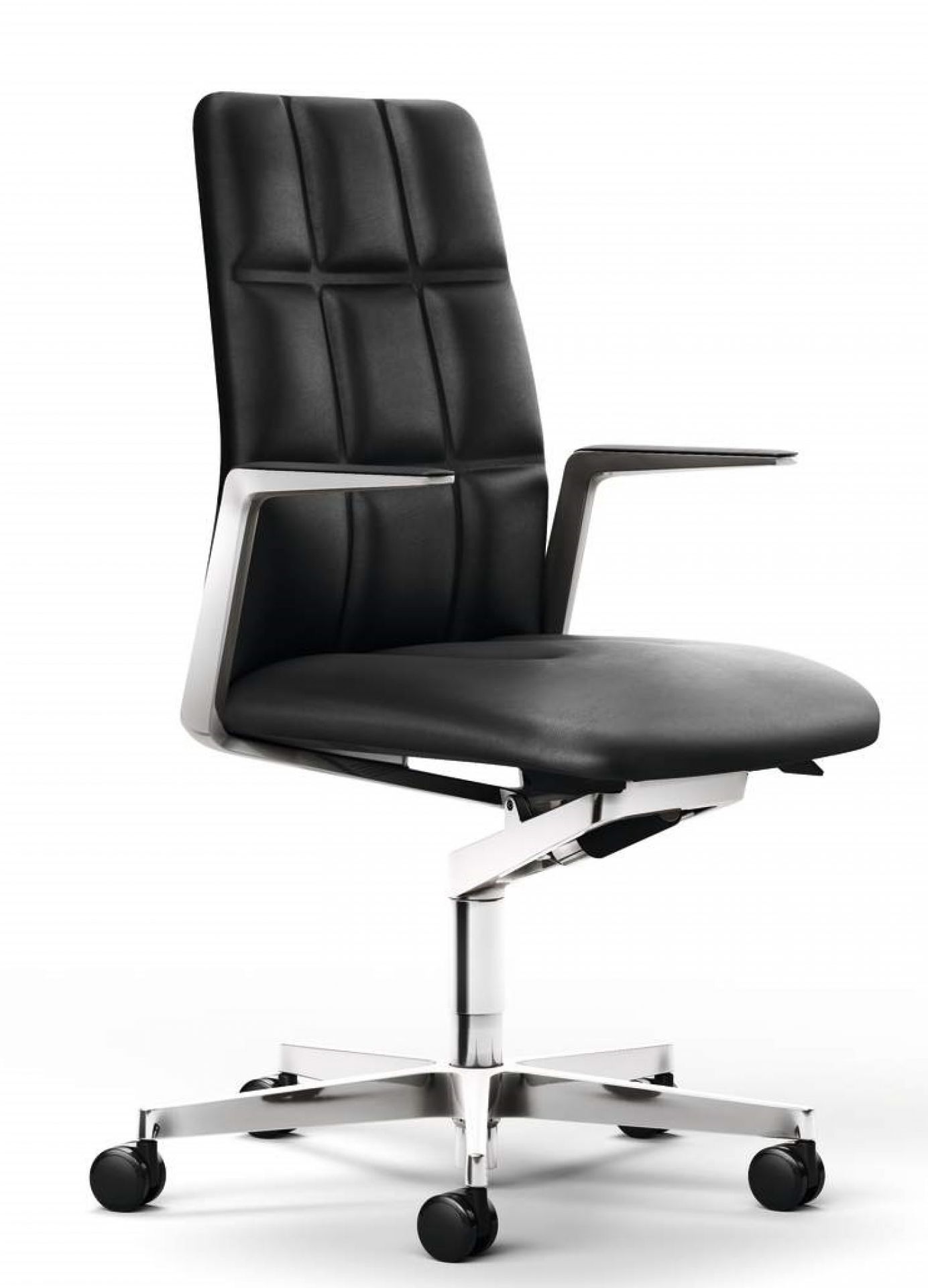 Leadchair Management Bürostuhl von Walter Knoll mit schwarzem Lederbezug und silbernem Fußkreuz.