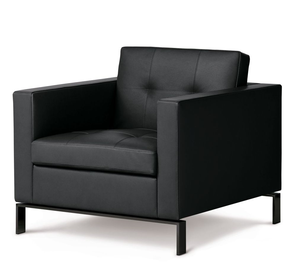 Schwarzer 502 Foster Sessel von Walter Knoll mit Lederbezug und minimalistischem Design auf schlanken Füßen.