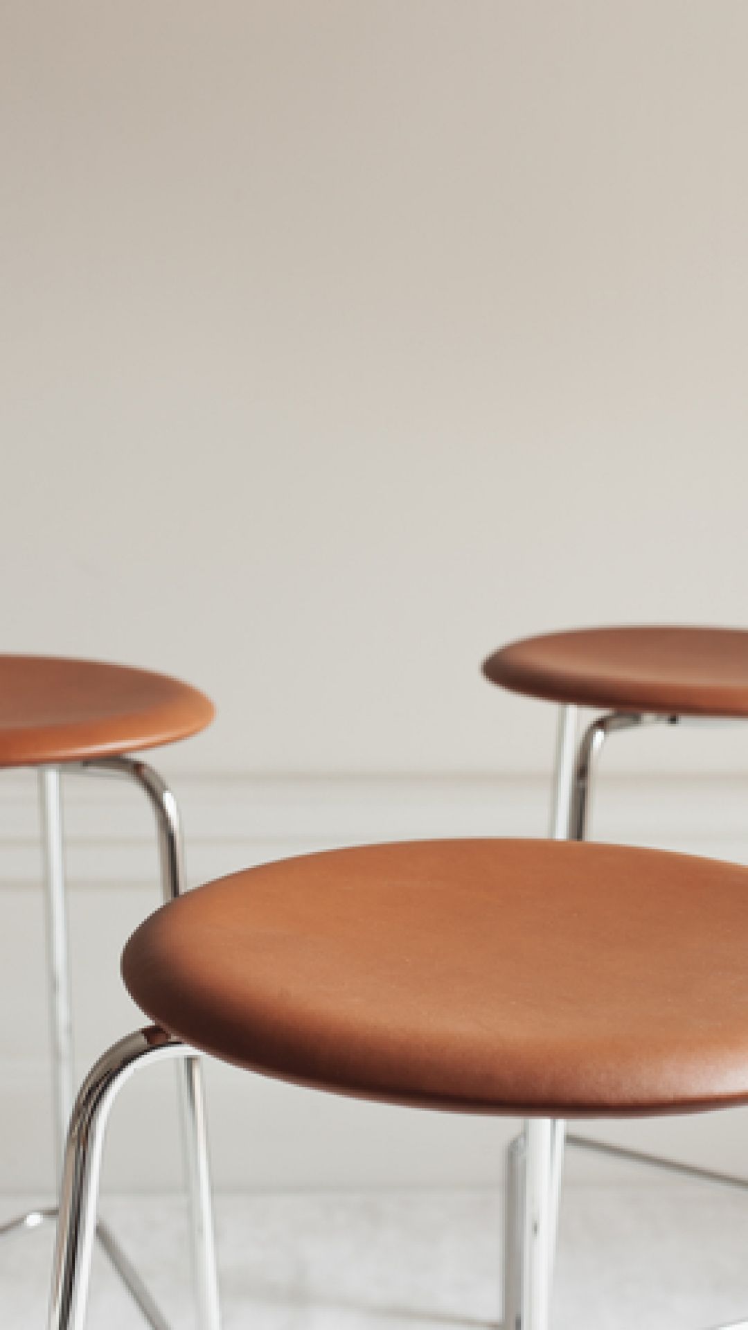 High Dot driepootkruk / barkruk van Fritz Hansen