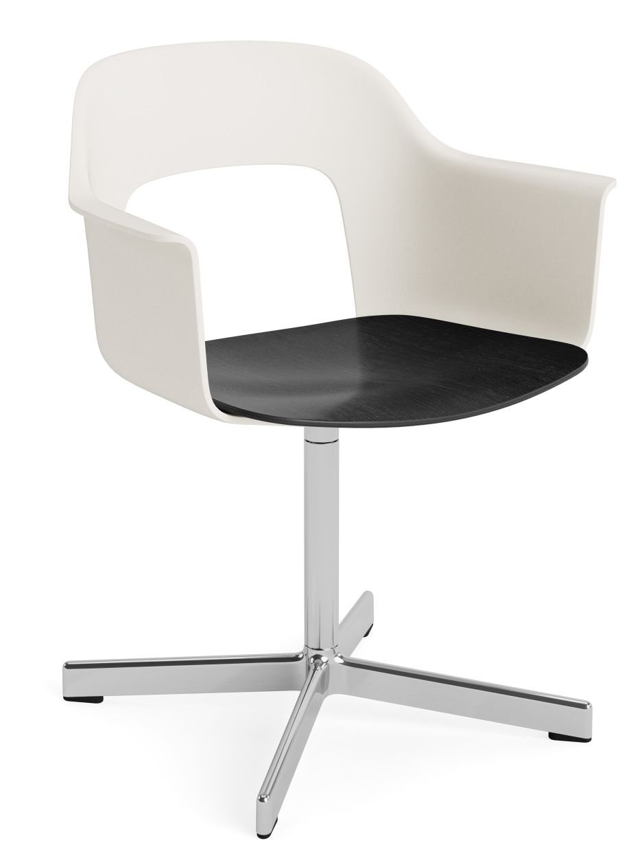 Layout Armchair 232 von Hay: Moderner Armlehnstuhl in Weiß mit schwarzer Sitzfläche und Chromfuß.