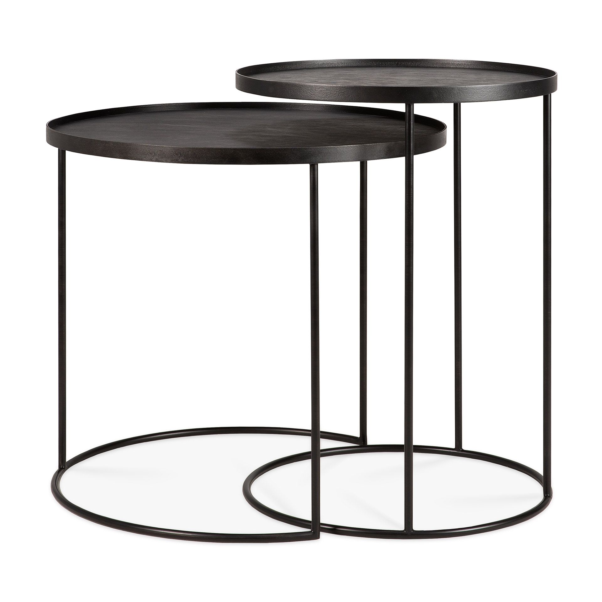 Schwarzes Ethnicraft Beistelltisch 2er Set: Runde Tische aus Metall, modern und stilvoll.