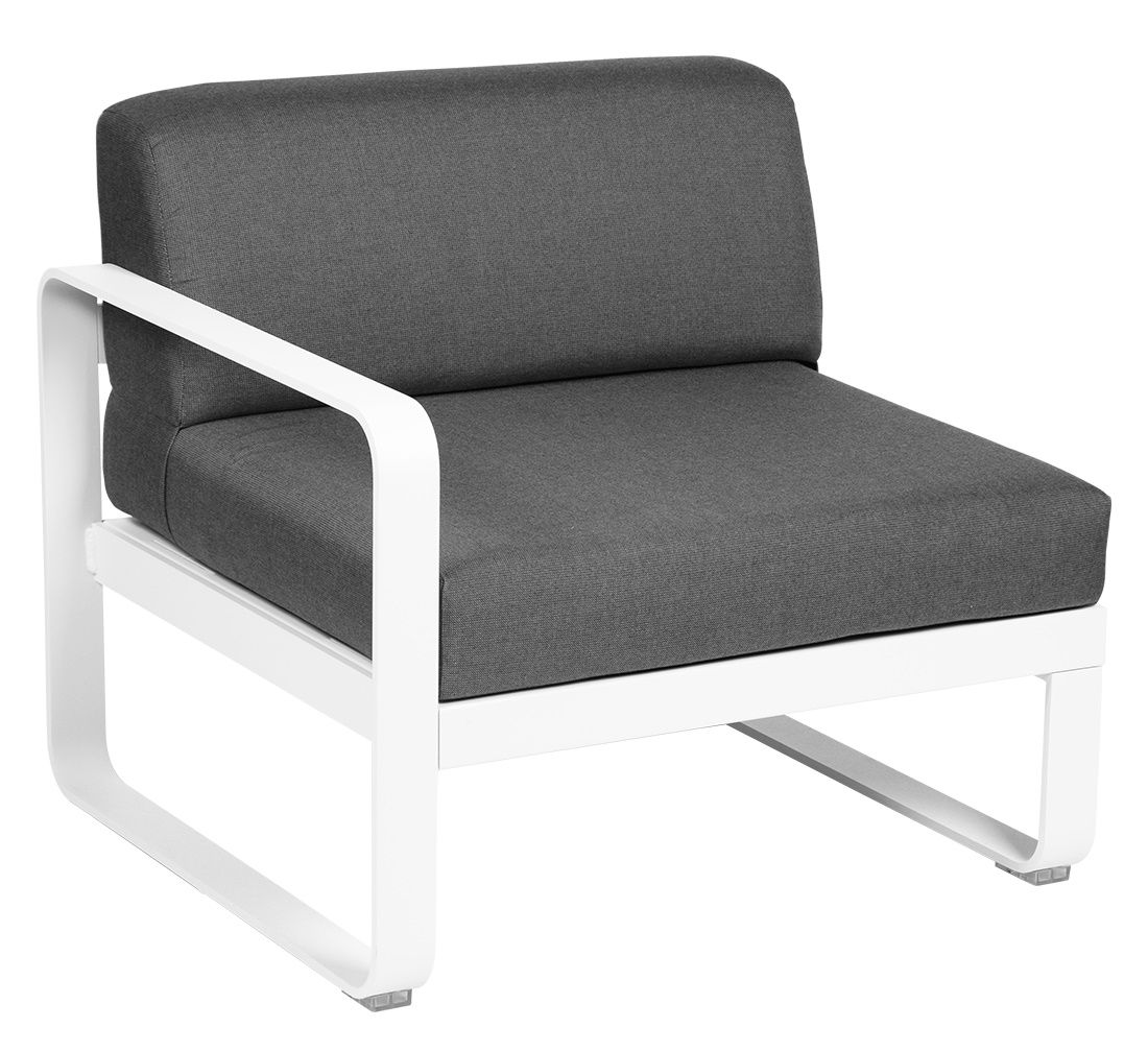 Bellevie Fermob 1-Sitzer Modul Outdoor Sofa links, grauer Stoffbezug und weißes Aluminiumgestell.