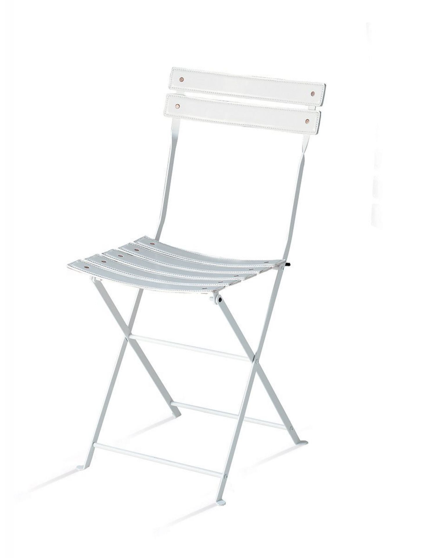 Weißer Celestina Klappstuhl von Zanotta, ideal für Garten, Balkon und Terrasse. Modernes Design.