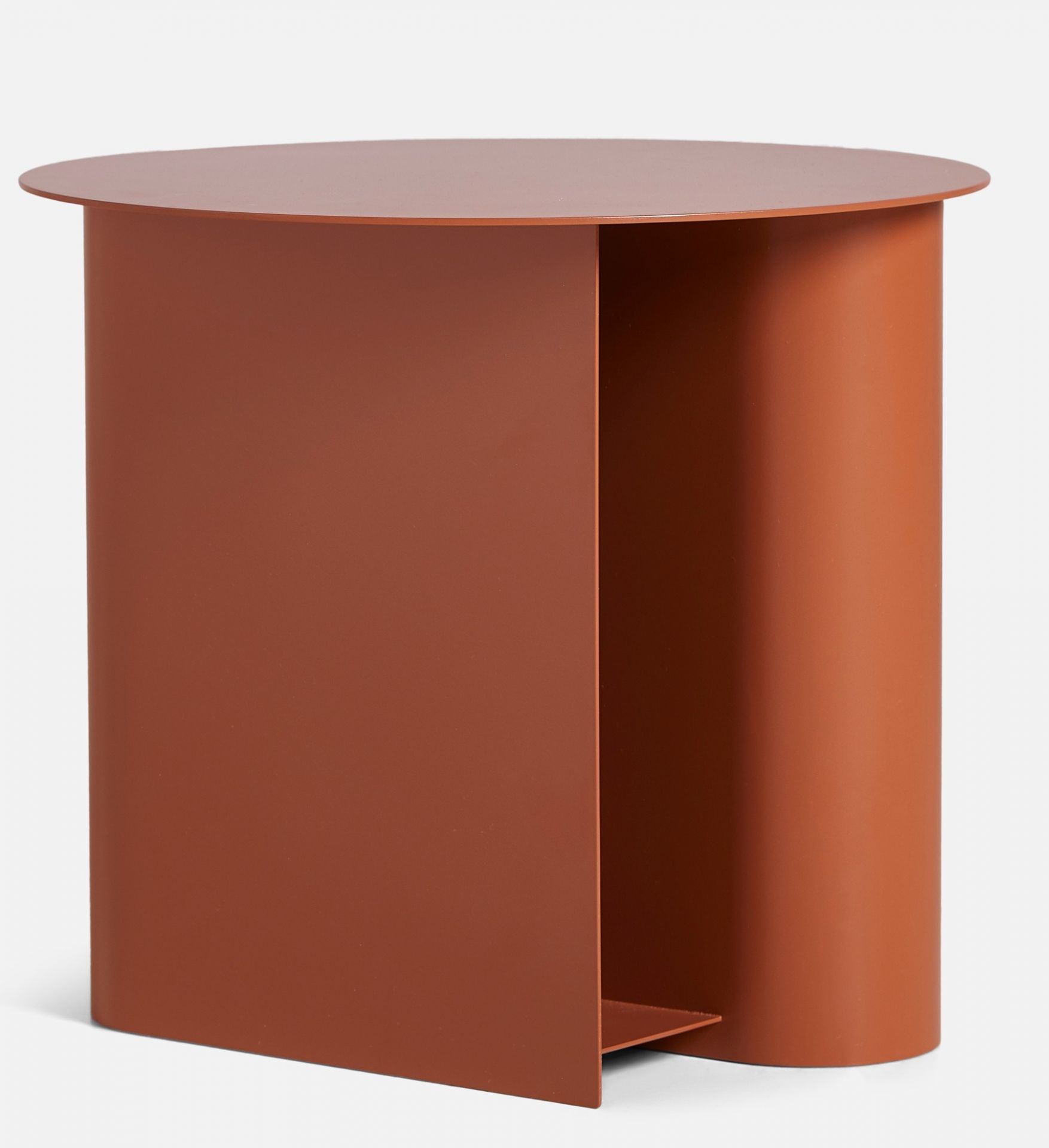 Sentrum Beistelltisch in Burnt Orange von Woud: Moderner Metalltisch für Wohnzimmer und Schlafzimmer.