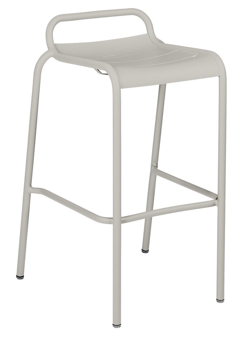 Luxembourg Barhocker von Fermob, ein grauer Outdoor Barstuhl aus Metall mit Rückenlehne.