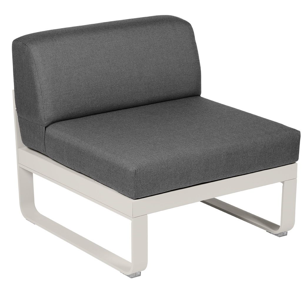 Bellevie Fermob Modulsofa Mitte, 1-Sitzer Outdoor Lounge Möbel mit grauem Bezug und weißem Gestell.