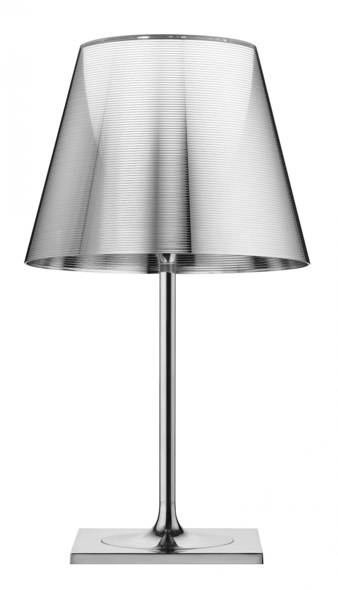 Silberne Ktribe Tischleuchte von Flos mit geriffeltem Lampenschirm und quadratischem Sockel.