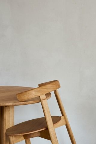Lunar-stoel eikenhout Form & Refine