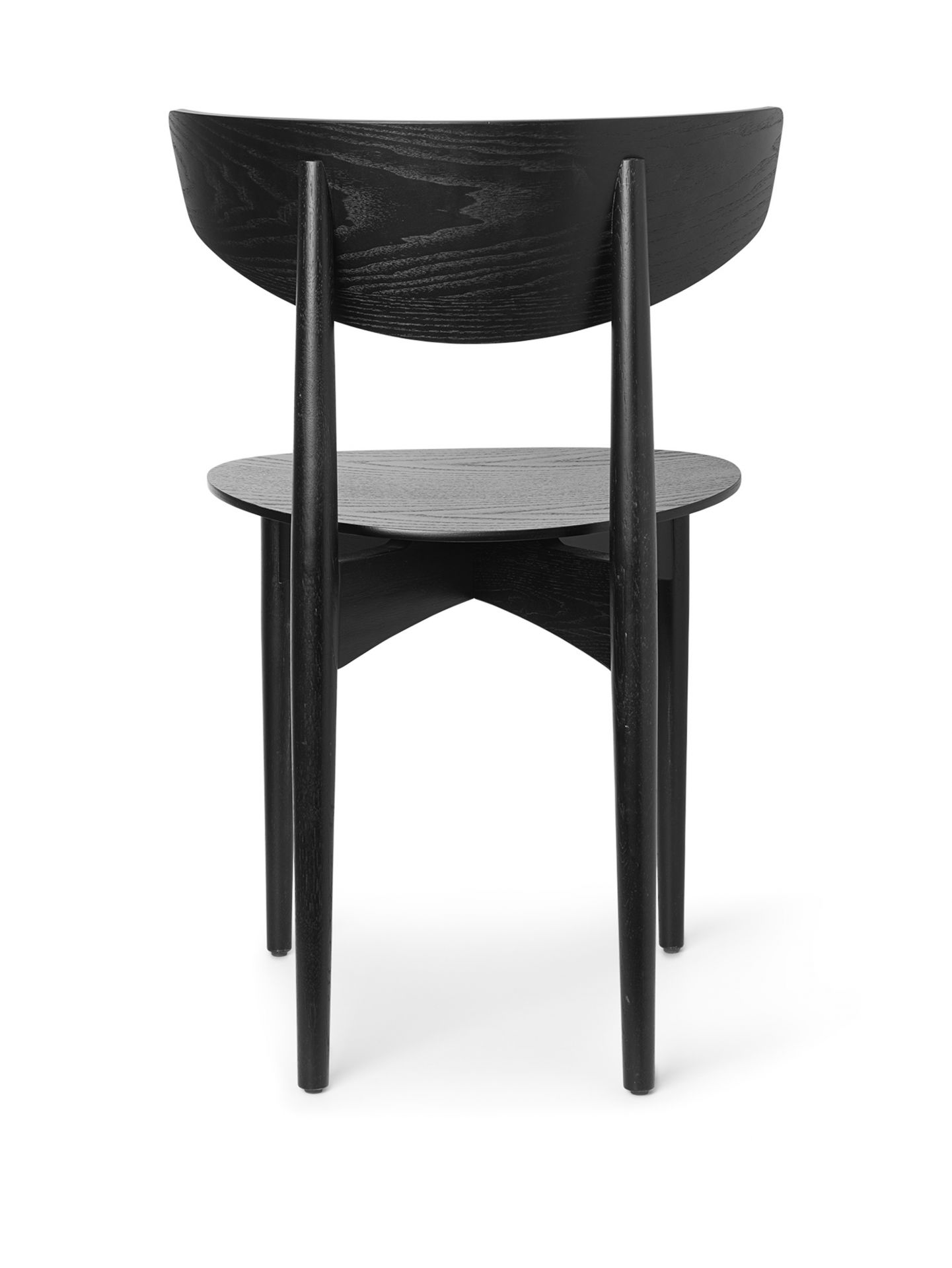 Rückansicht des Herman Esszimmerstuhls von Ferm Living mit schwarzem Holzgestell. Designstuhl für Esszimmer.
