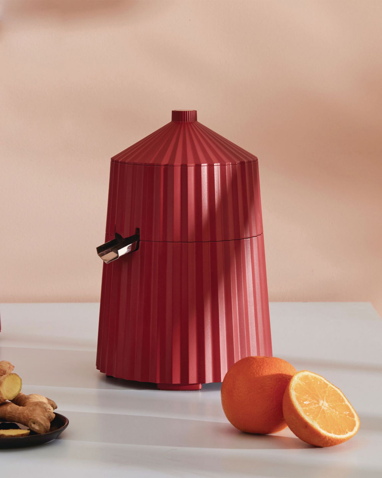 MDL07 B Plisse / Plissé Elektrische citroenpers zwart Alessi