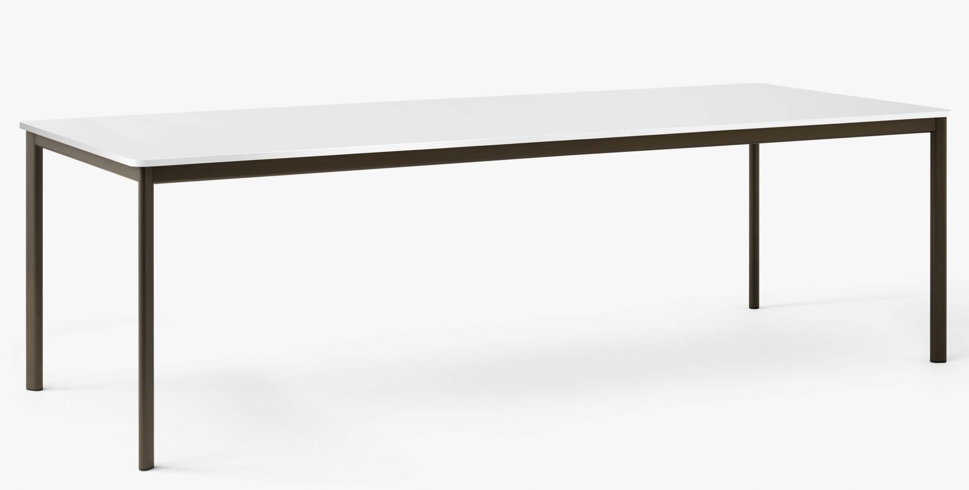 AndTradition Drip Table HW58 mit weißer Tischplatte und dunkelbraunem Metallgestell, moderner Esstisch für Esszimmer.