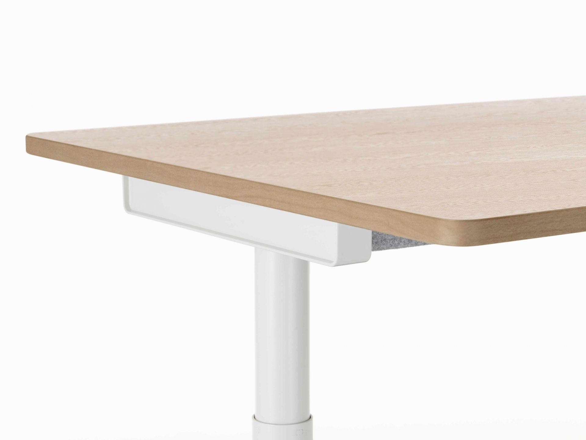 Detailaufnahme des Vitra Tyde Sitz- und Stehtischs mit heller Holzplatte und weißem Gestell. Büromöbel für ergonomisches Arbeiten.
