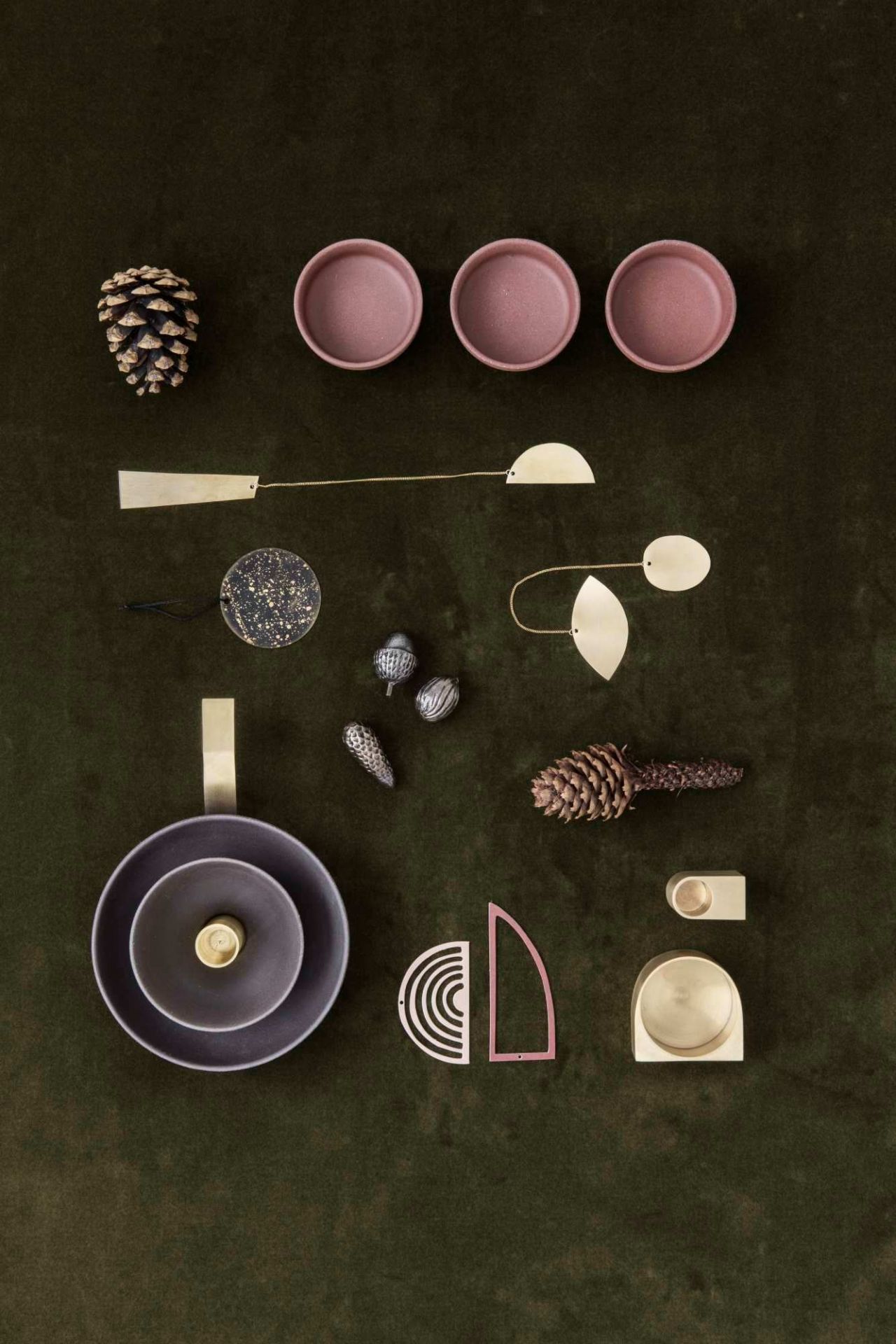 Produktfoto: Ferm Living Around Candle Holder Kerzenhalter, Deko-Elemente, Kerzenständer, modernes Design.