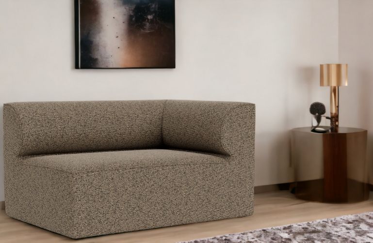 Beige Eave Modular Sofa Ecke von Audo Copenhagen, modernes Wohnzimmer Design.