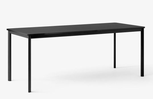 AndTradition Drip Table HW58 in Schwarz, ein moderner Esstisch mit minimalistischem Design für Esszimmer.