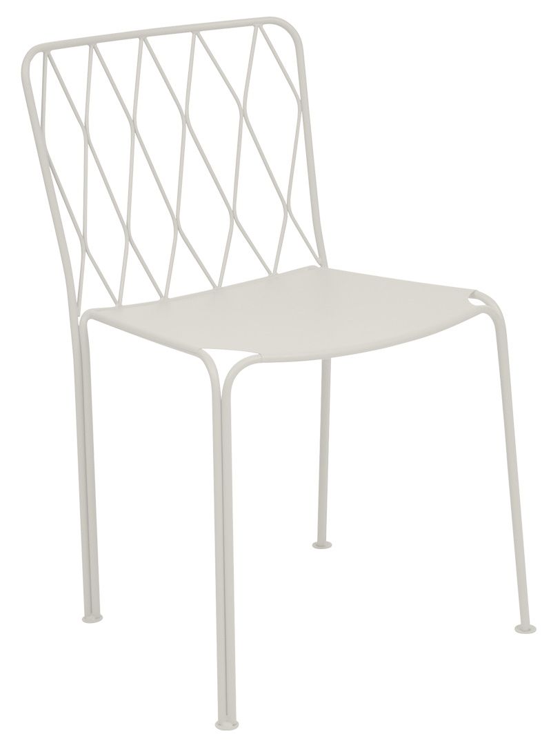 Kintbury Stuhl von Fermob für den Außenbereich, moderner Metallstuhl in Weiß mit filigranem Design.