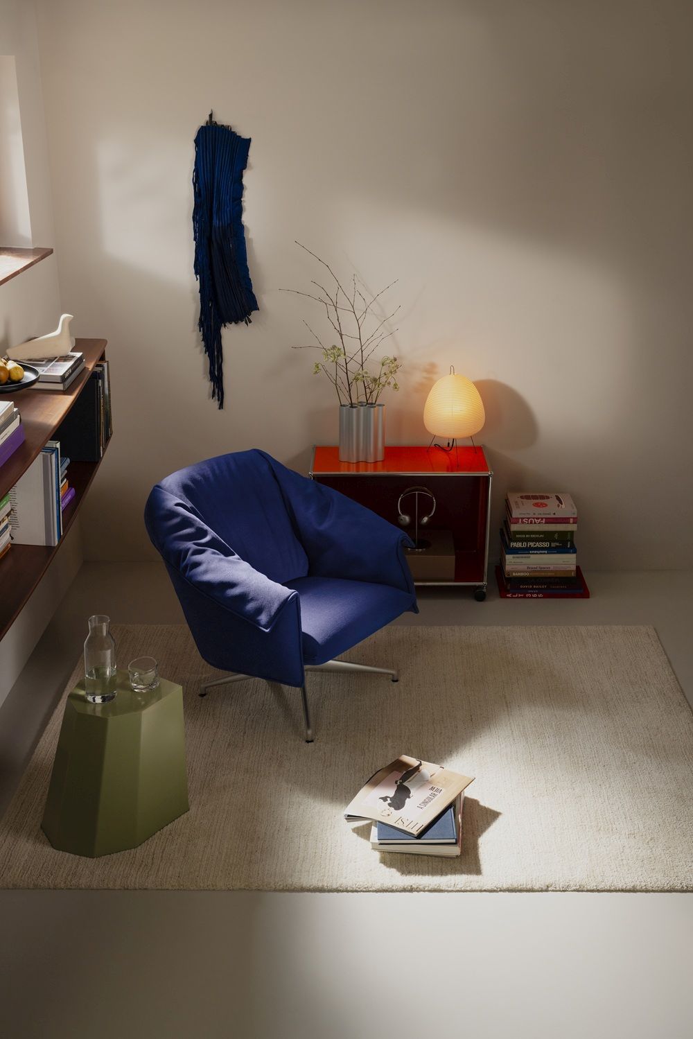 Bascule Lowback Fauteuil met voetenbankje Vitra