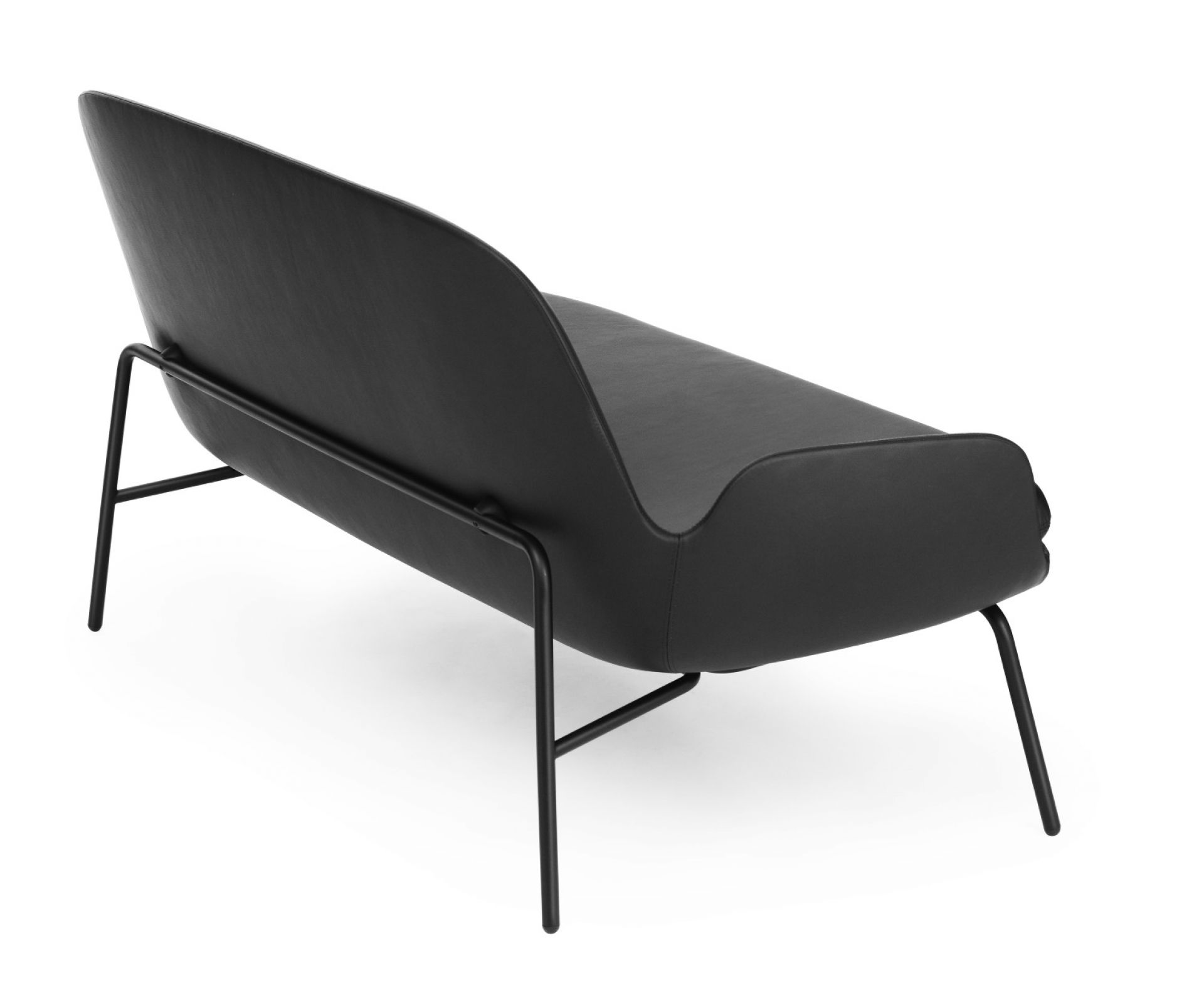 Schwarzes Era Sofa von Normann Copenhagen, moderne Couch mit Lederbezug und schlanken Metallbeinen.