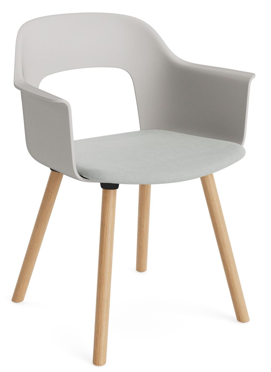 Hay Layout Armchair 223 Armlehnstuhl in Grau mit Sitzpolster und Holzbeinen, modernes Design für Esszimmer und Wohnbereich.