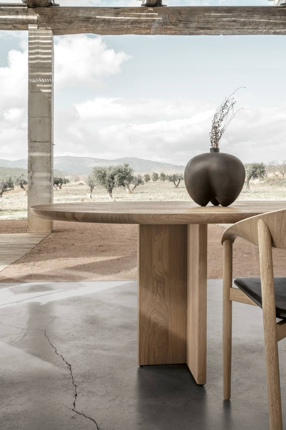 BC17 T-Rox ovale eettafel Janua 