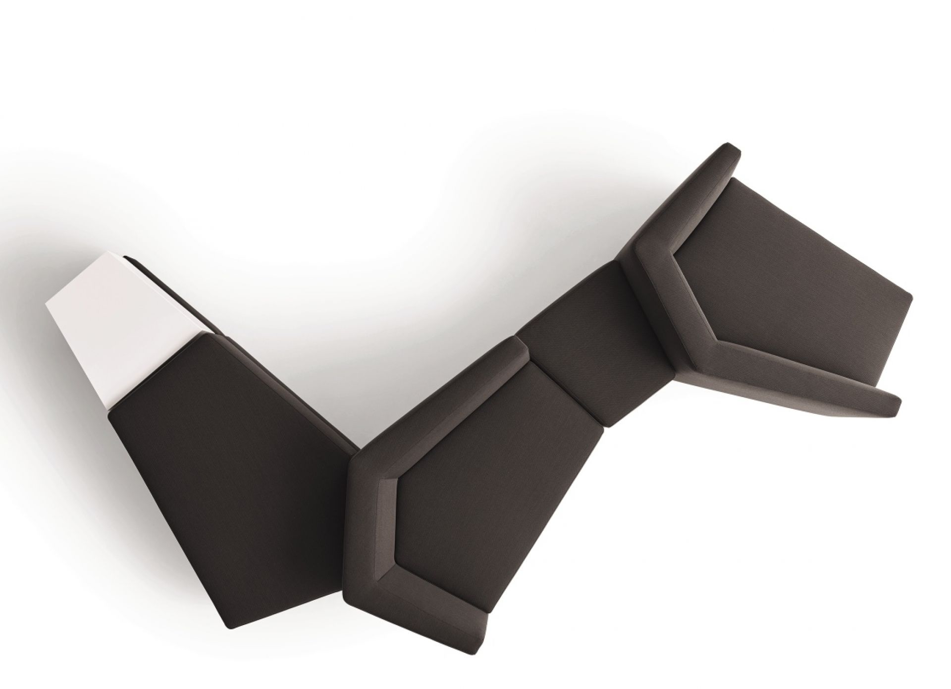 Draufsicht des modularen Cor Scope Sofa Sitzelements in Dunkelbraun mit weißem Anbauelement.