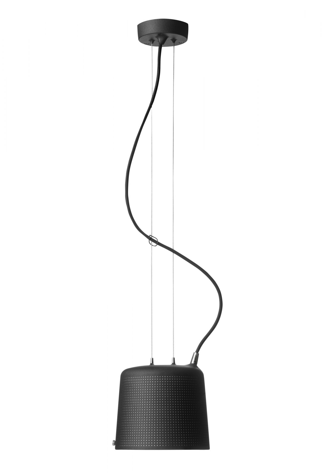 Schwarze Vipp Pendelleuchte klein mit perforiertem Lampenschirm und Textilkabel, moderne Hängelampe für Wohnzimmer.