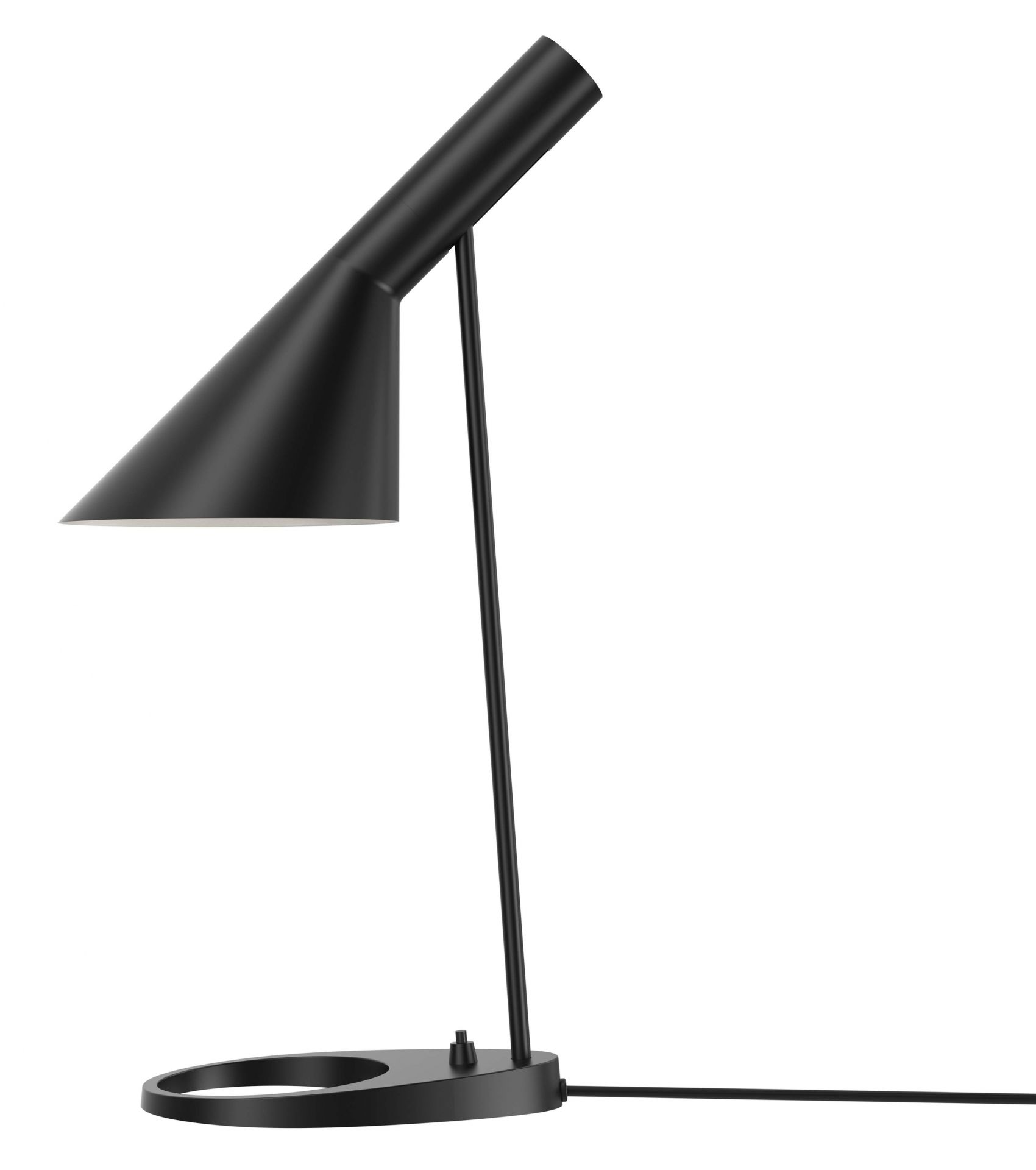 Schwarze Louis Poulsen AJ Tischleuchte mit konischem Lampenschirm und rundem Fuß für modernes Design.