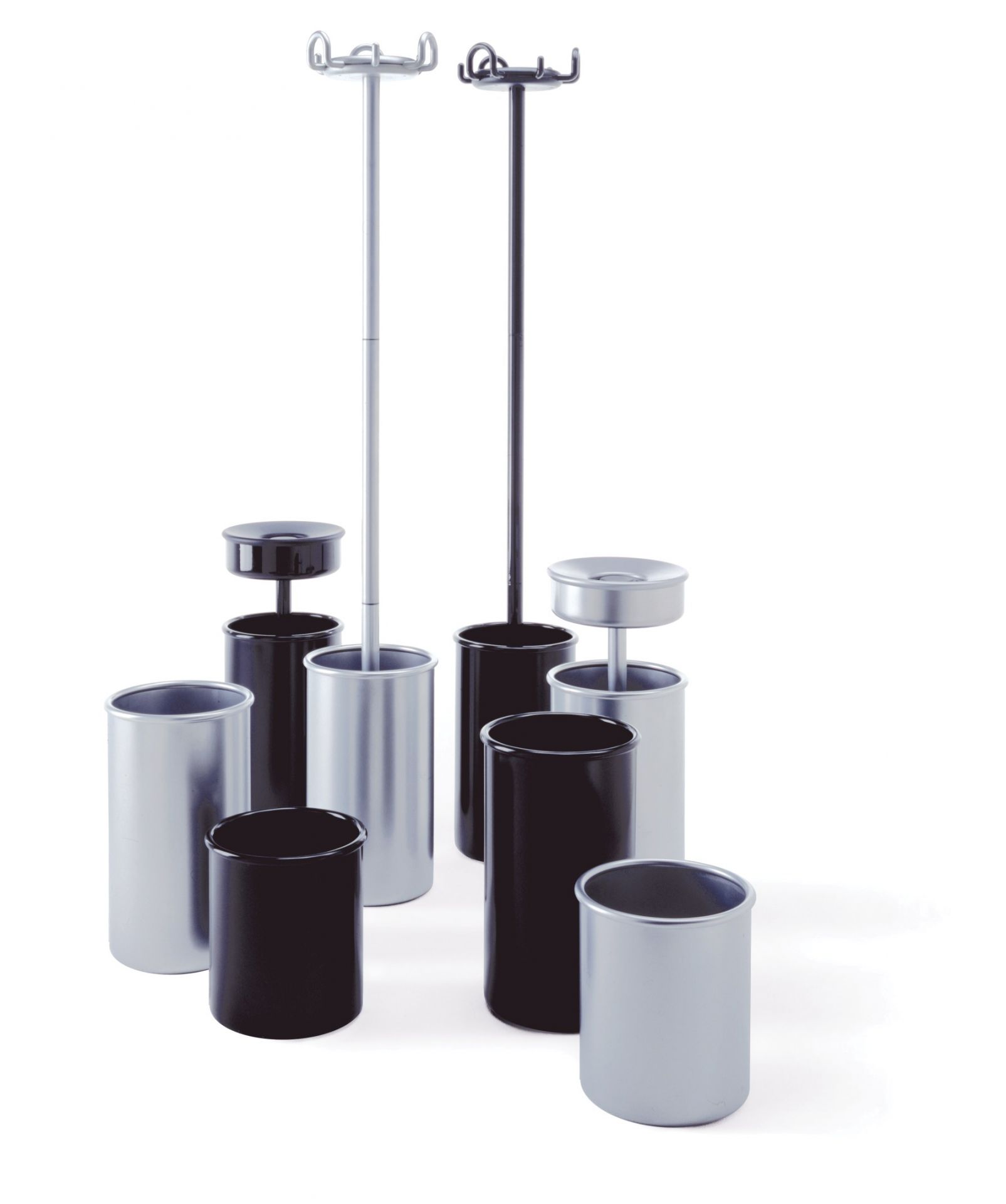 COLMO Kleiderständer mit Schirmständer in Schwarz und Silber, modernes Design für Flur und Garderobe.