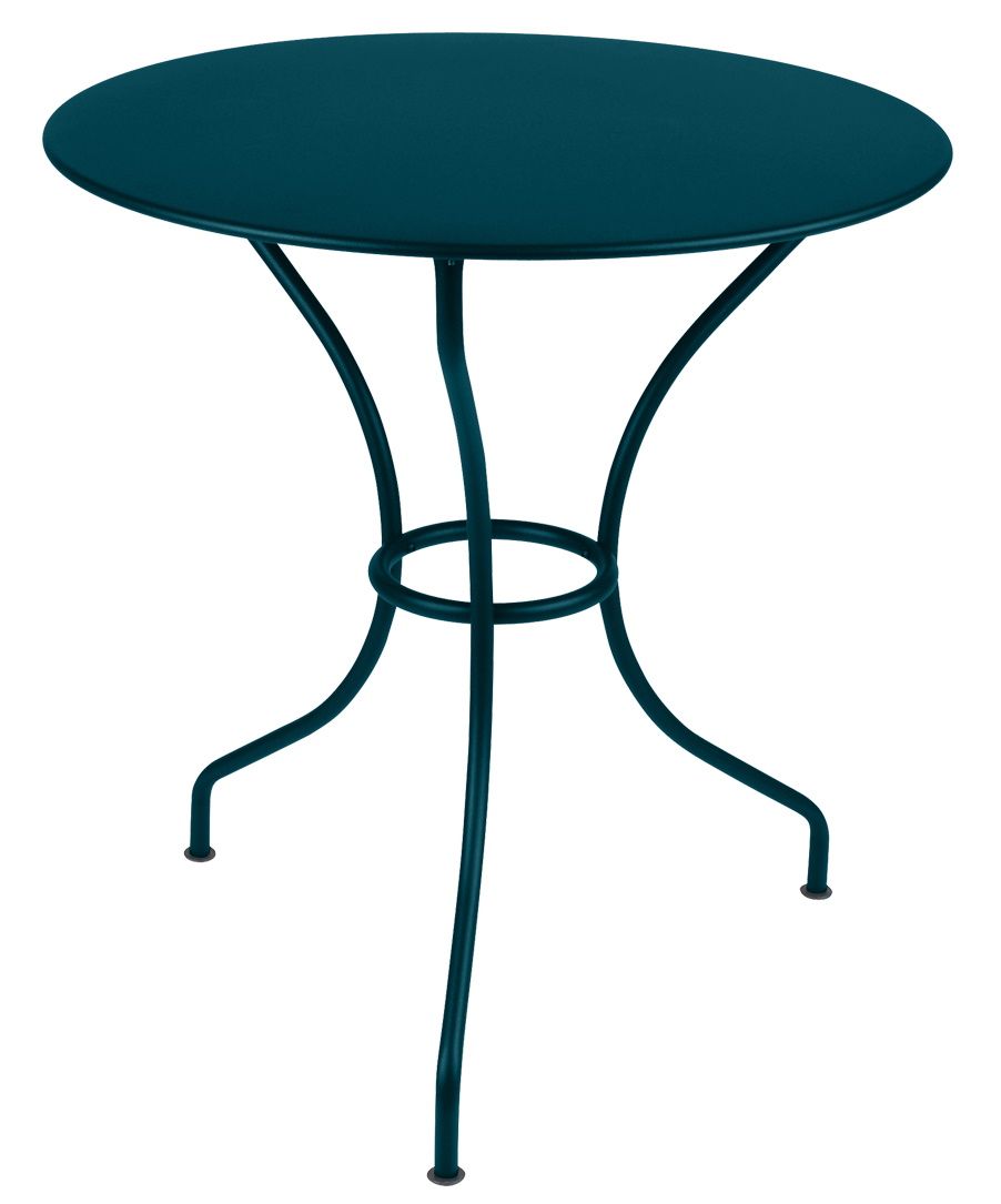 Blauer Opéra+ Tisch von Fermob, runder Gartentisch aus Metall für den Außenbereich.