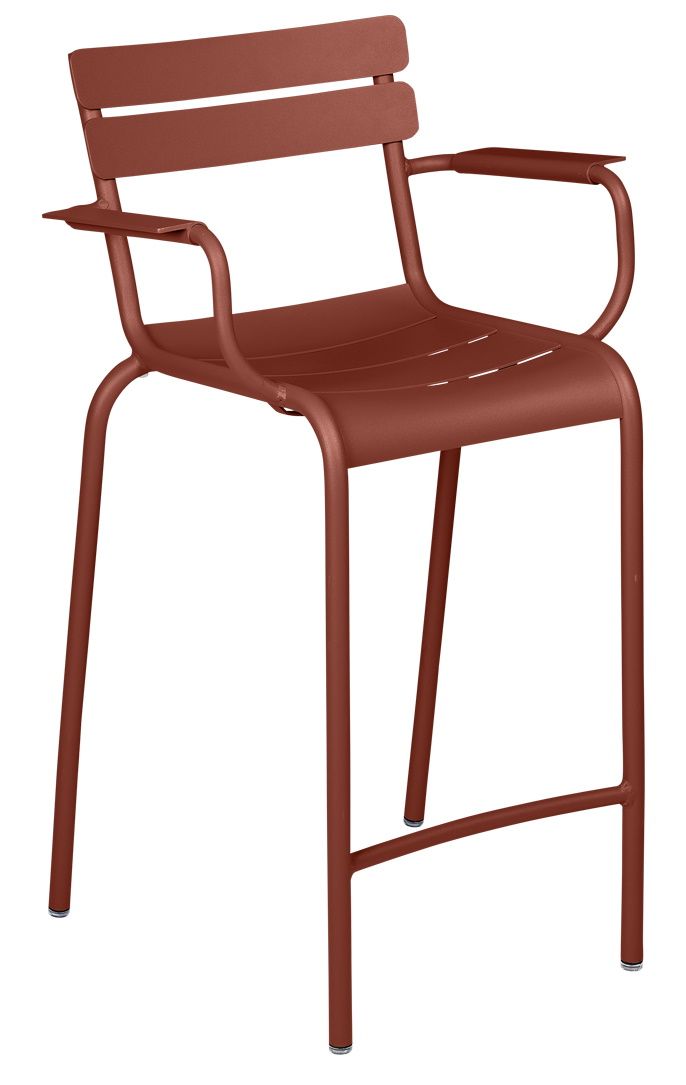 Luxembourg Barhocker von Fermob in roter Farbe, Outdoor-Barstuhl aus Metall mit Armlehnen.