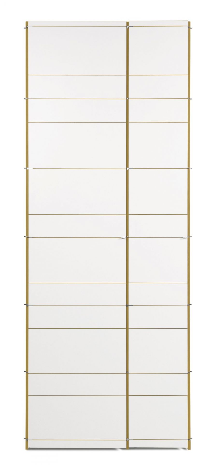 K1 Armoire von Nils Holger Moormann: Minimalistischer, weißer Kleiderschrank mit Holzrahmen und filigranen Verbindungen.