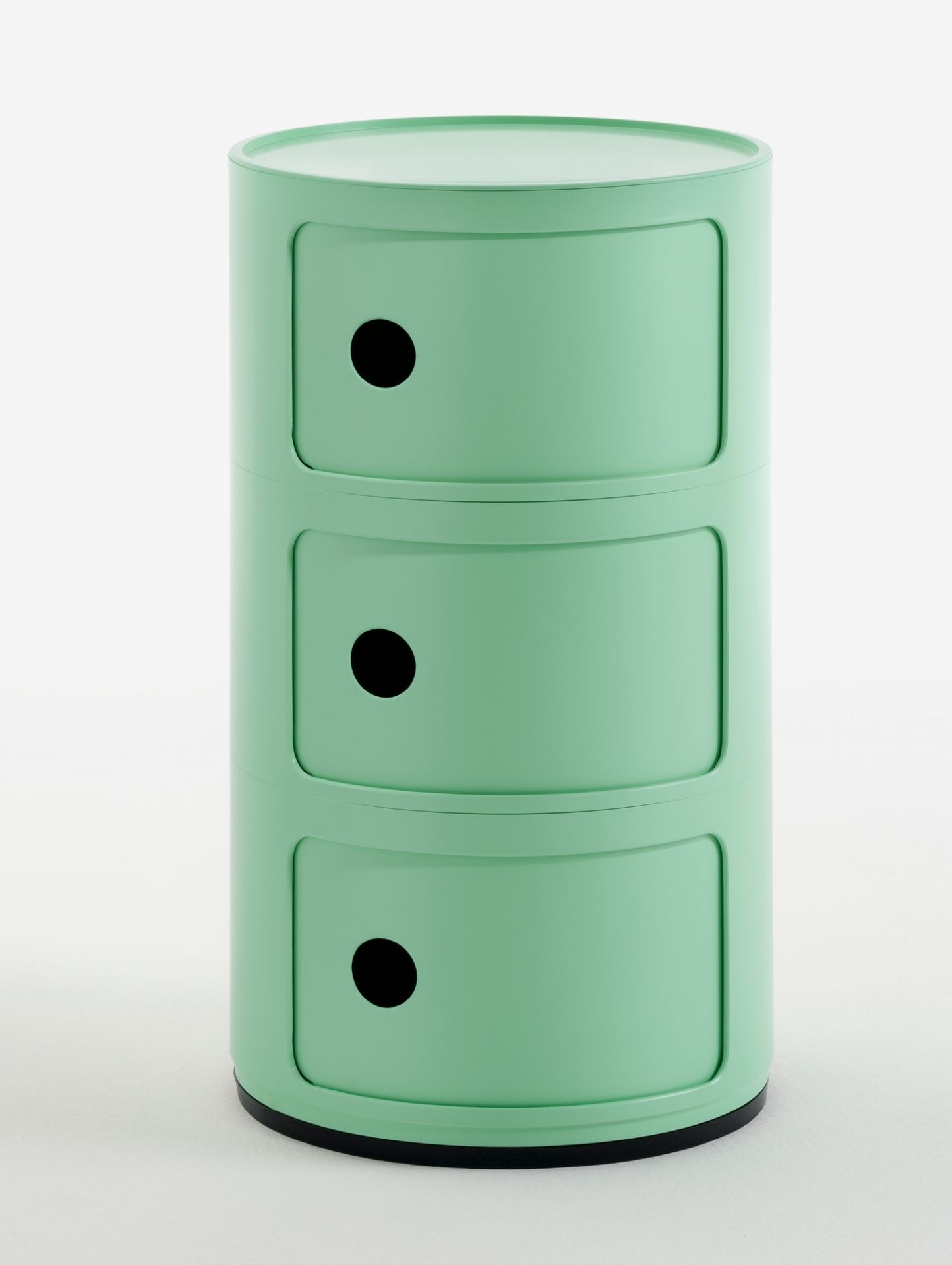 Grüner Componibili BIO 3er Turm von Kartell: Modulares Aufbewahrungsmöbel mit drei Fächern.
