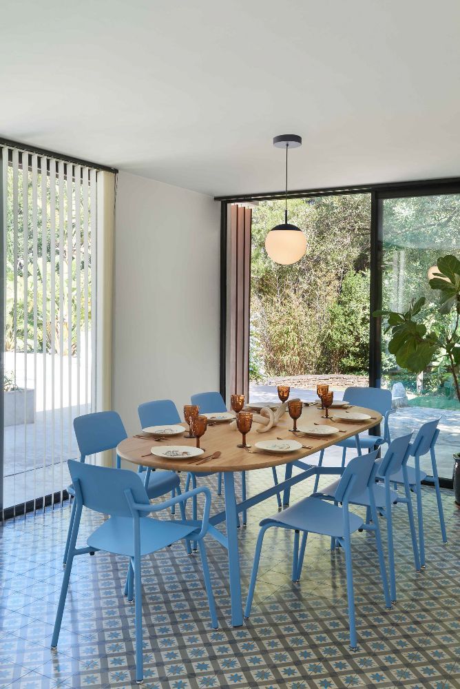 SO’O eettafel van eikenhout 220 × 95 cm (ovaal) voor binnen Fermob