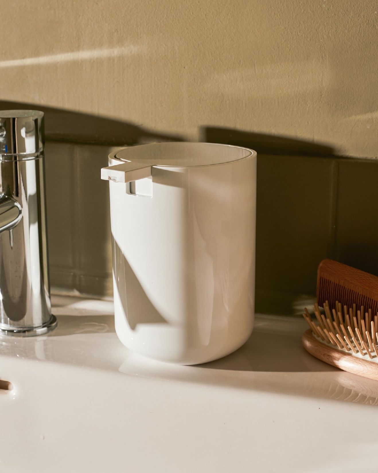 Birillo PL05 zeepdispenser van Alessi