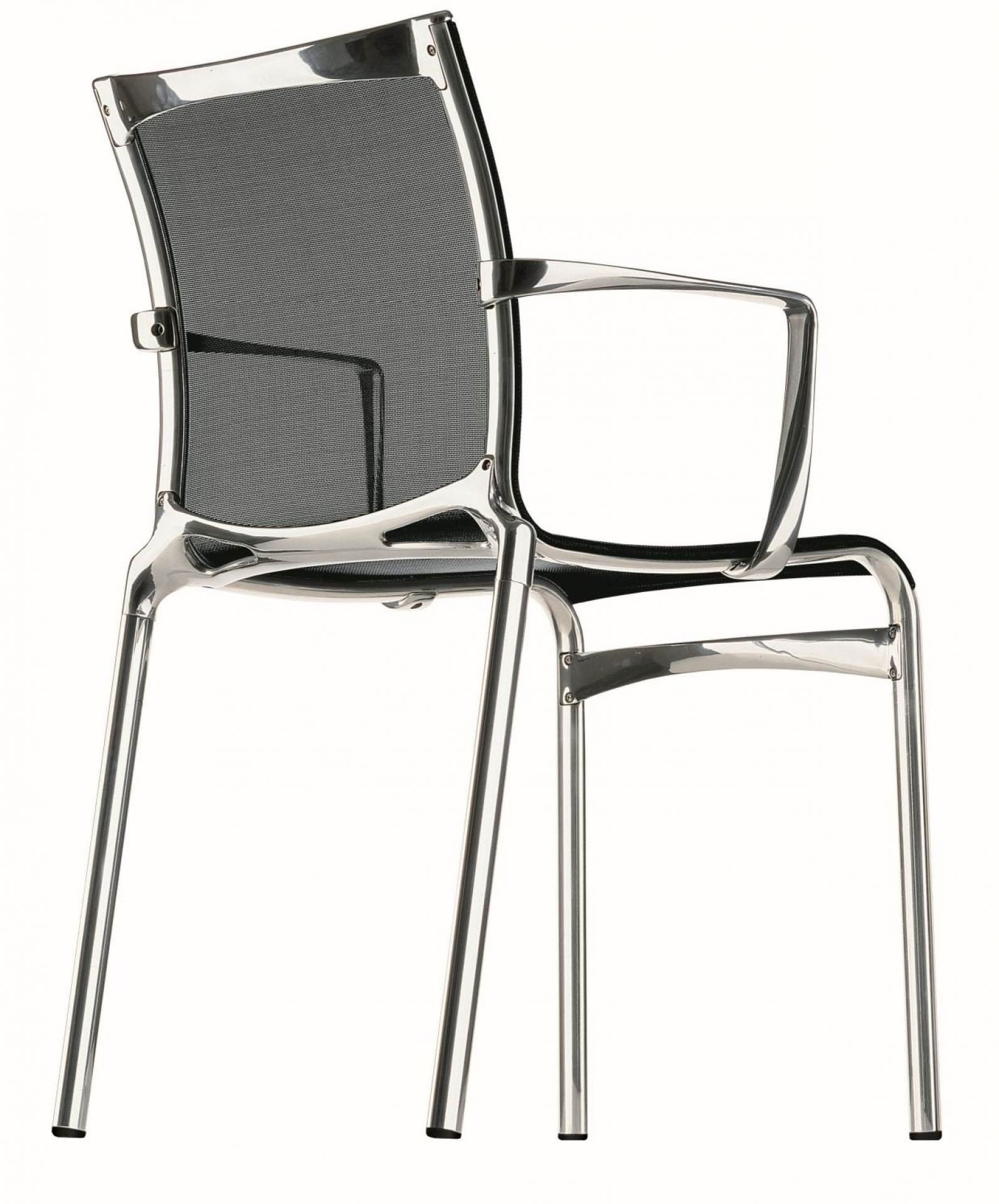 Highframe Stuhl mit Armlehne: Moderner Outdoor Stuhl von Alias mit silbernem Gestell und Netzbespannung.