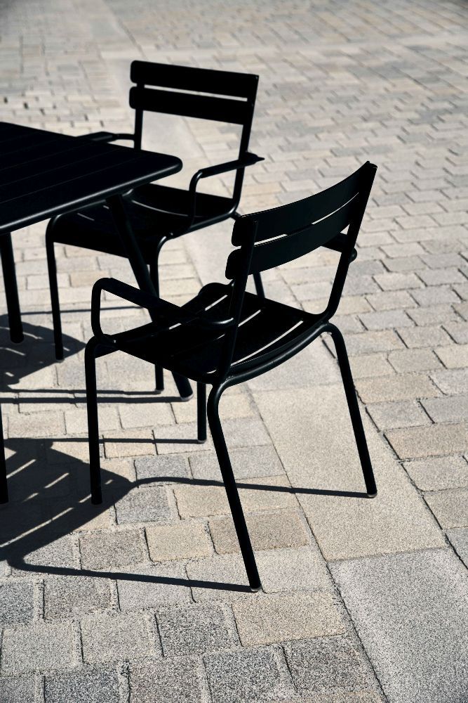 Luxembourg Bridge fauteuil met armleuningen voor buiten van Fermob