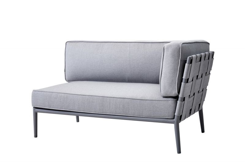 Conic AirTouch Modulsofa links hellgrau von Cane-Line für den Outdoor-Bereich mit geflochtener Rückenlehne.