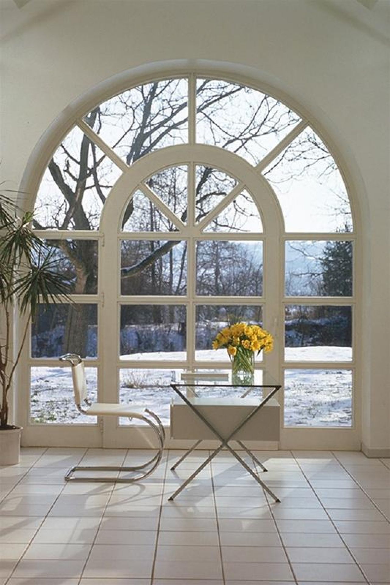 Franco Albini Schreibtisch in schwarz gebeizter Eiche von Knoll International mit Glasplatte und Stahlgestell.