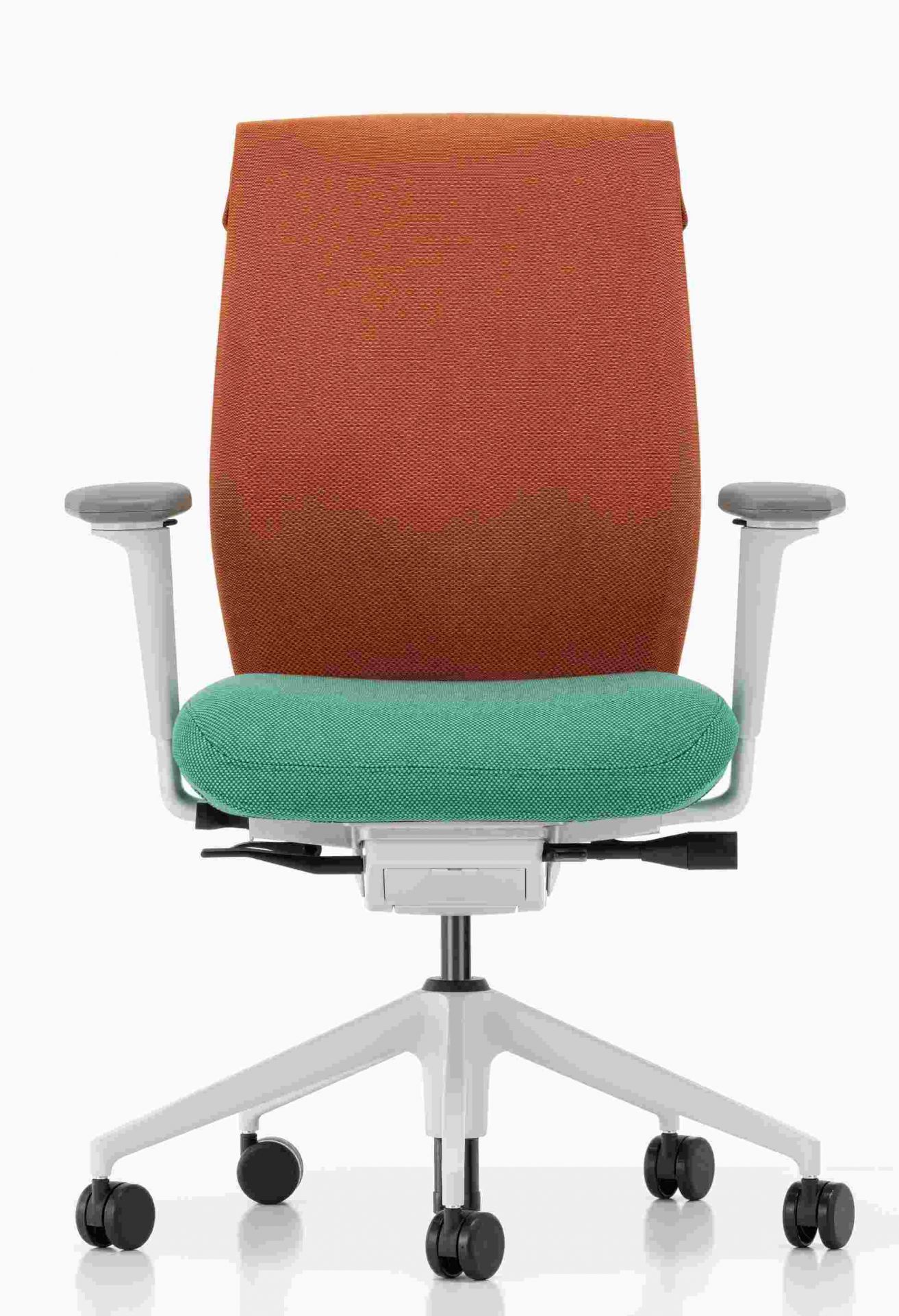 Vitra ID Cloud Bürodrehstuhl mit orangefarbener Rückenlehne und grünem Sitzpolster, ergonomisch und modern.