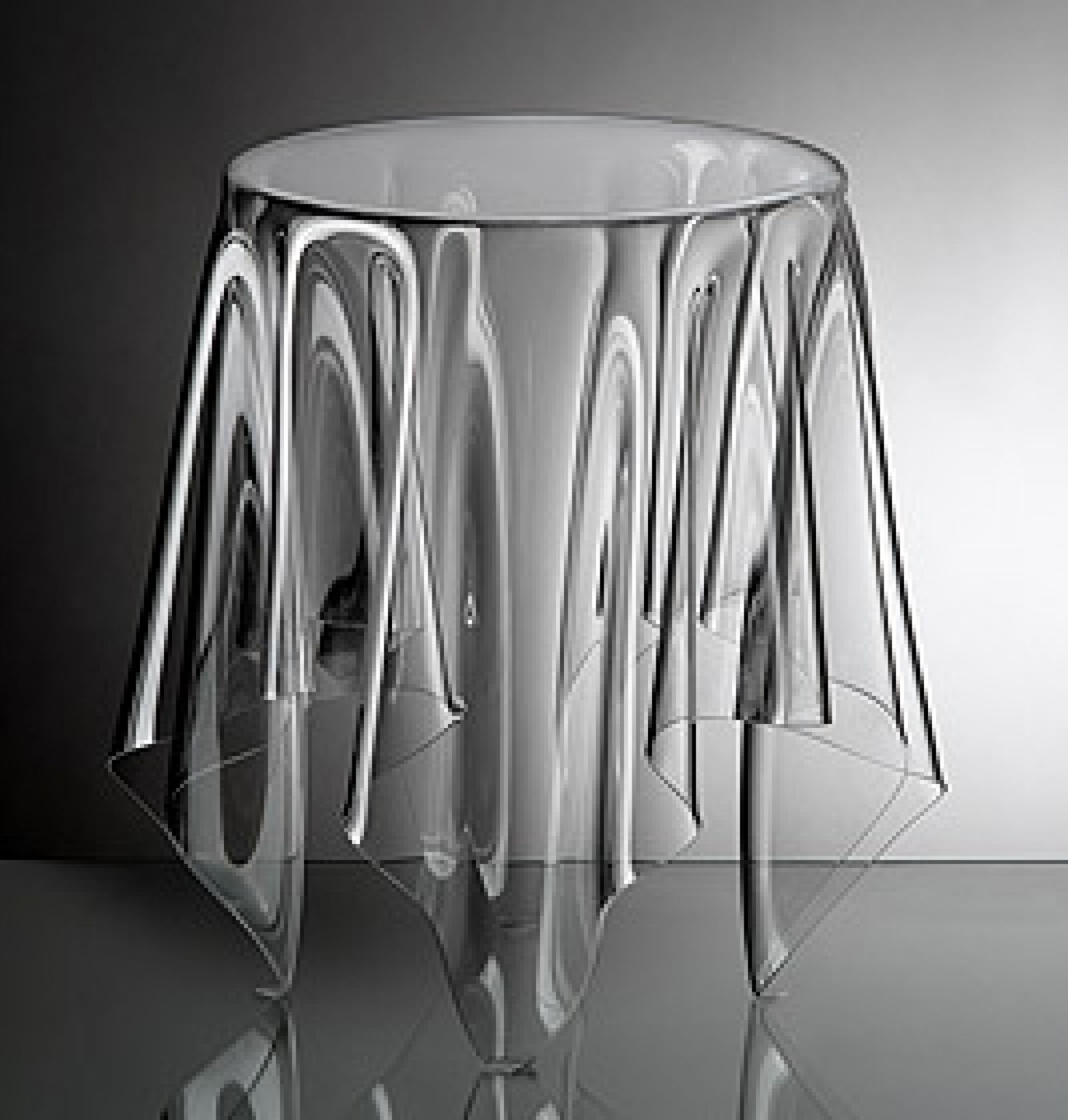 Essey Illusion transparante bijzettafel, Klein & More, uniek exemplaar.