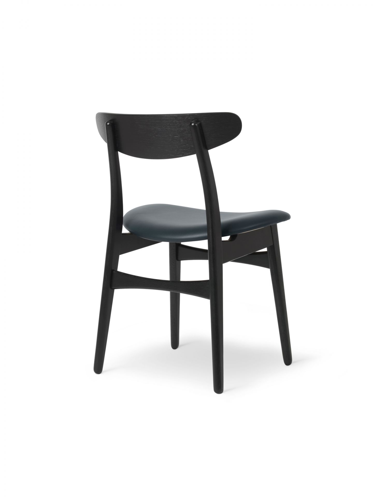 CH30P Stuhl von Carl Hansen & Søn mit schwarzem Eichengestell und Lederpolstersitz.