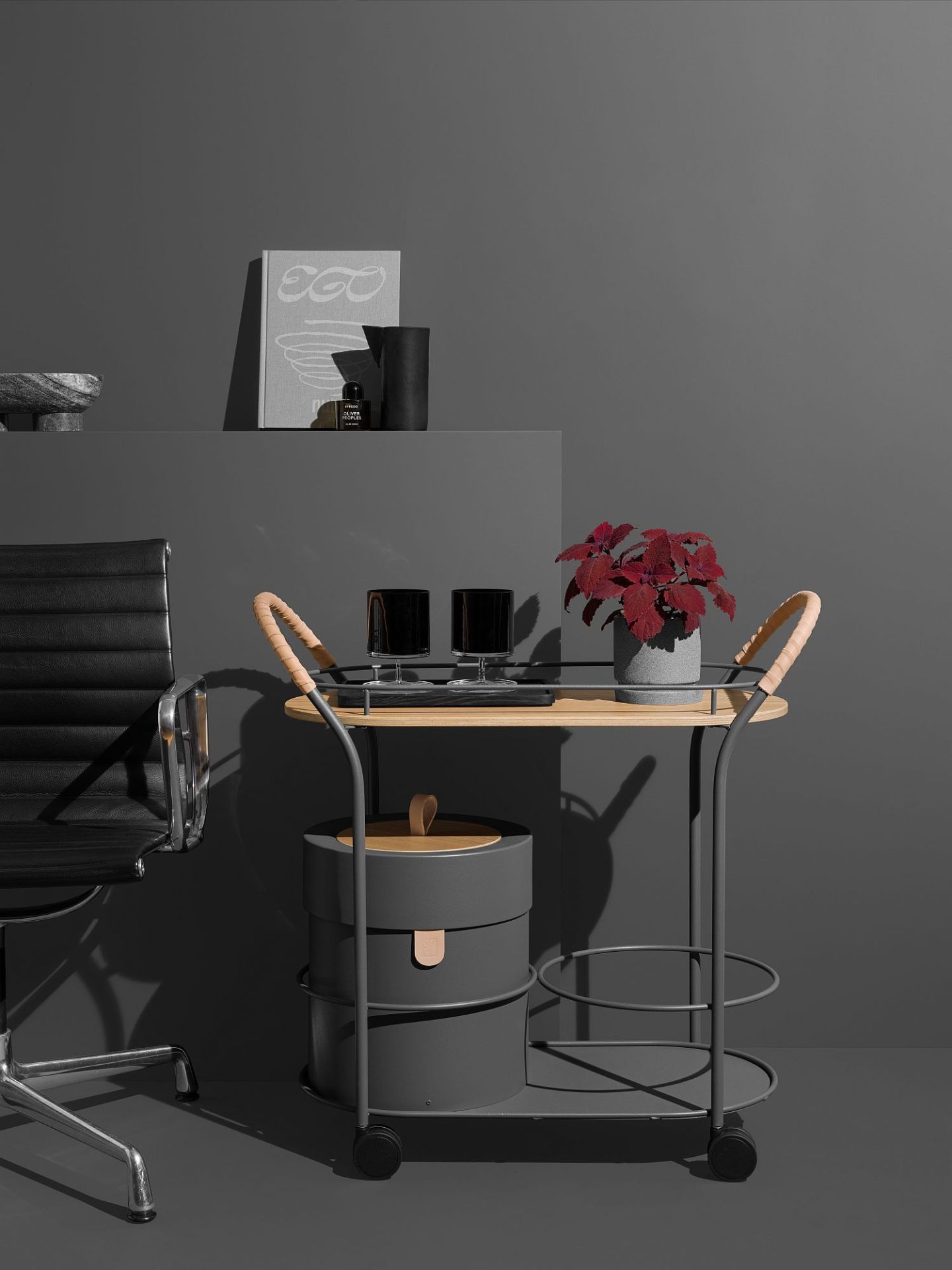 Mizetto Servierwagen im Bistro-Stil mit Getränken und Pflanze, ideal für Büro oder Zuhause.