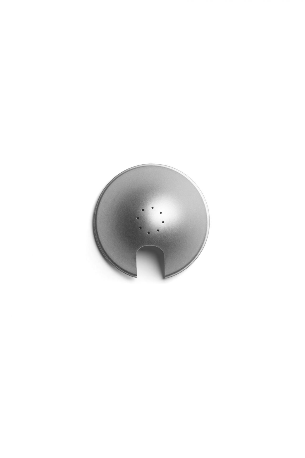 Metallreflektor für Luceplan Berenice Leuchten, silberfarben, mit Löchern und Aussparung.
