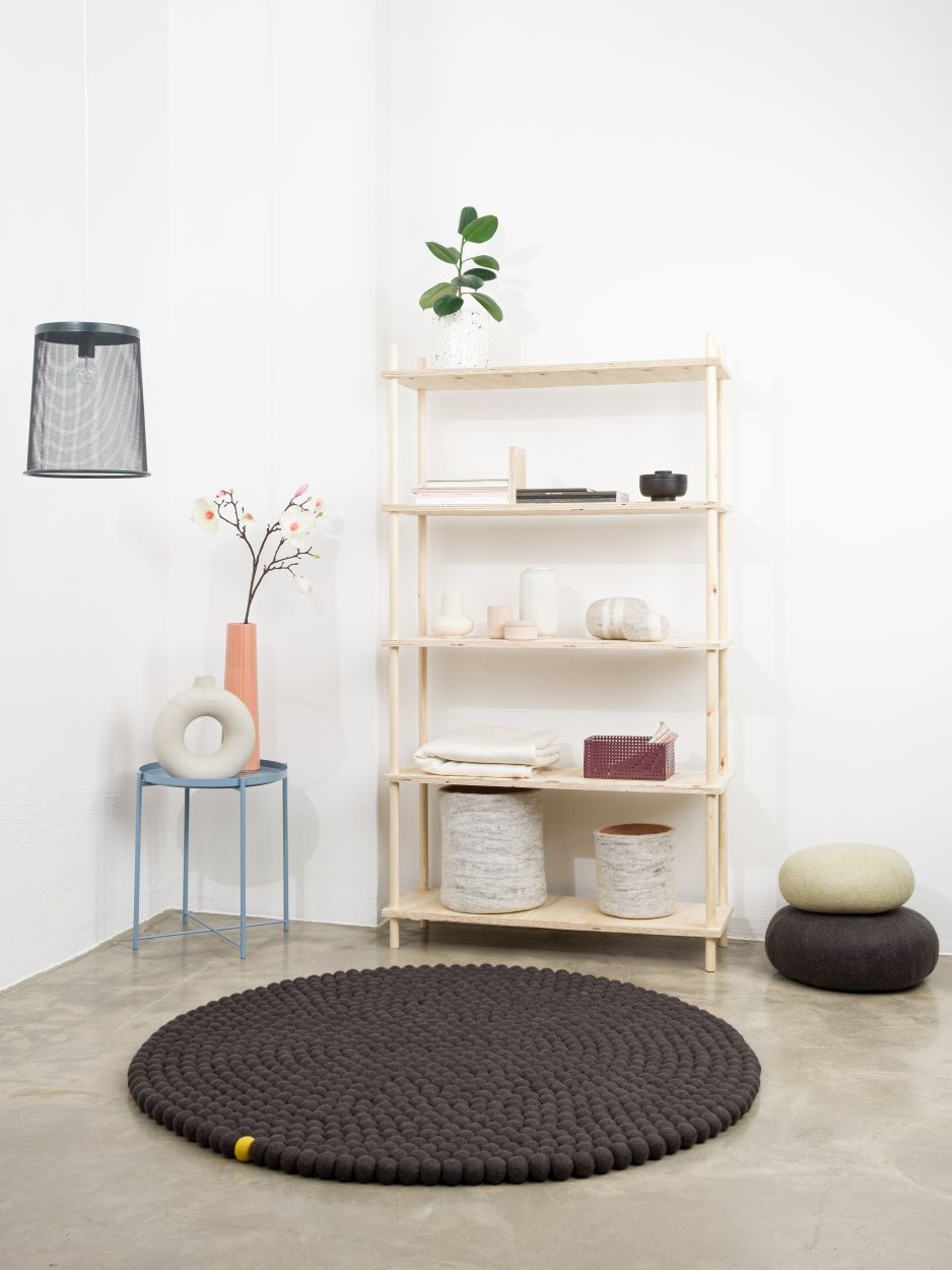Big One myfelt Teppich, runder Filzteppich Ø 200 cm in Anthrazit, modernes Wohnambiente.