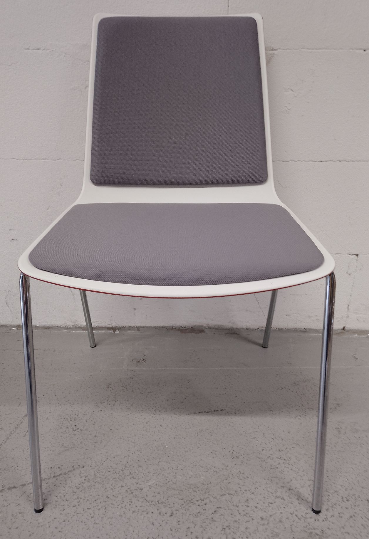 nooi Chair vierpootstoel Wiesner Hager TENTOONSTELLINGSSTUK / TWEEDEHANDSMEUBEL