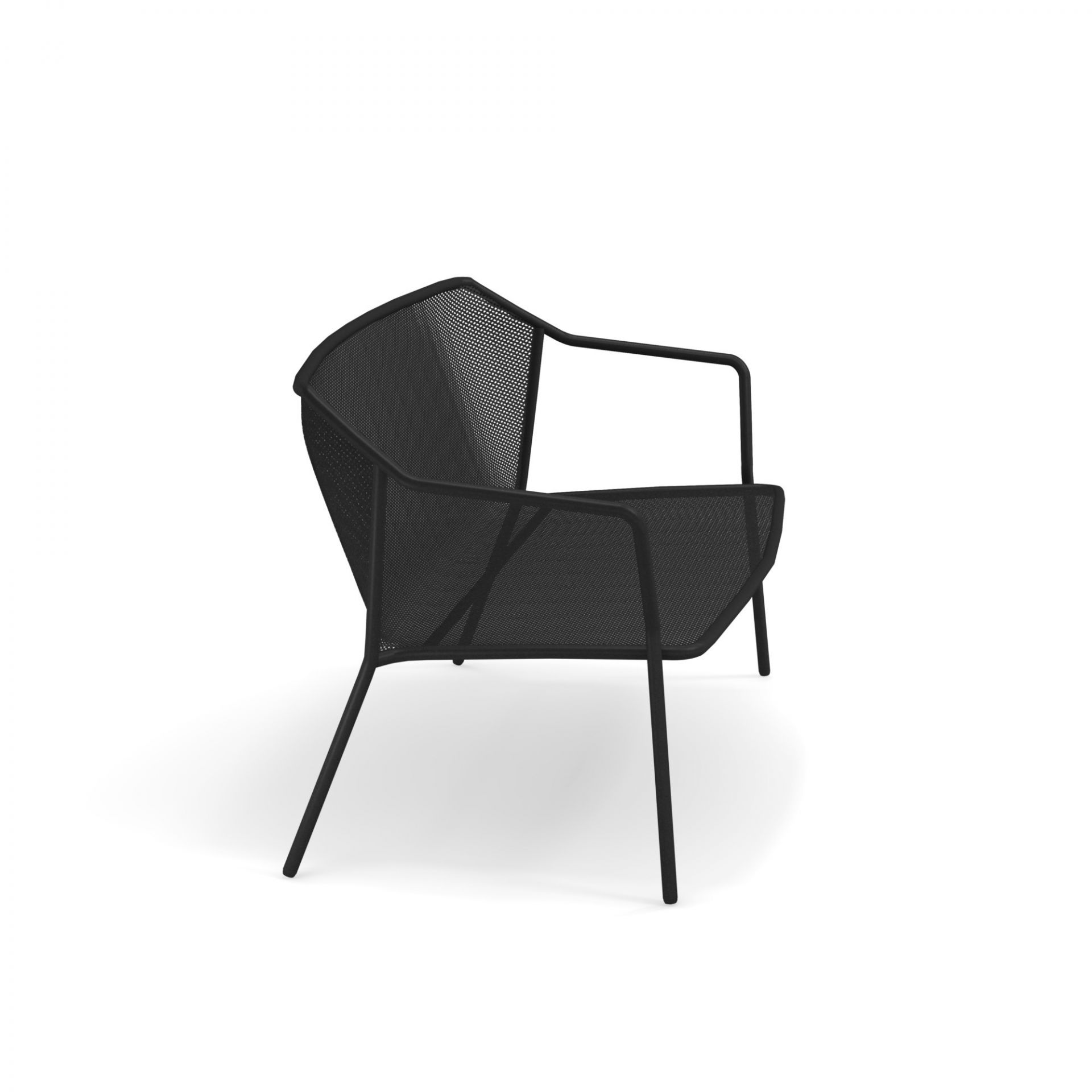 Schwarze Darwin 2-Sitzer Gartenbank von Emu aus Metallgeflecht, seitliche Ansicht.