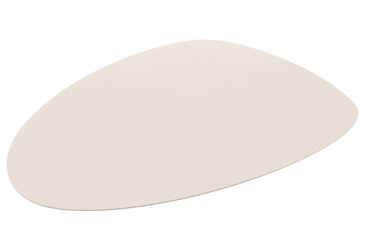 Beiger Stone Teppich von HEY-SIGN by BWF Group, moderner Wollfilzteppich in asymmetrischer Form.