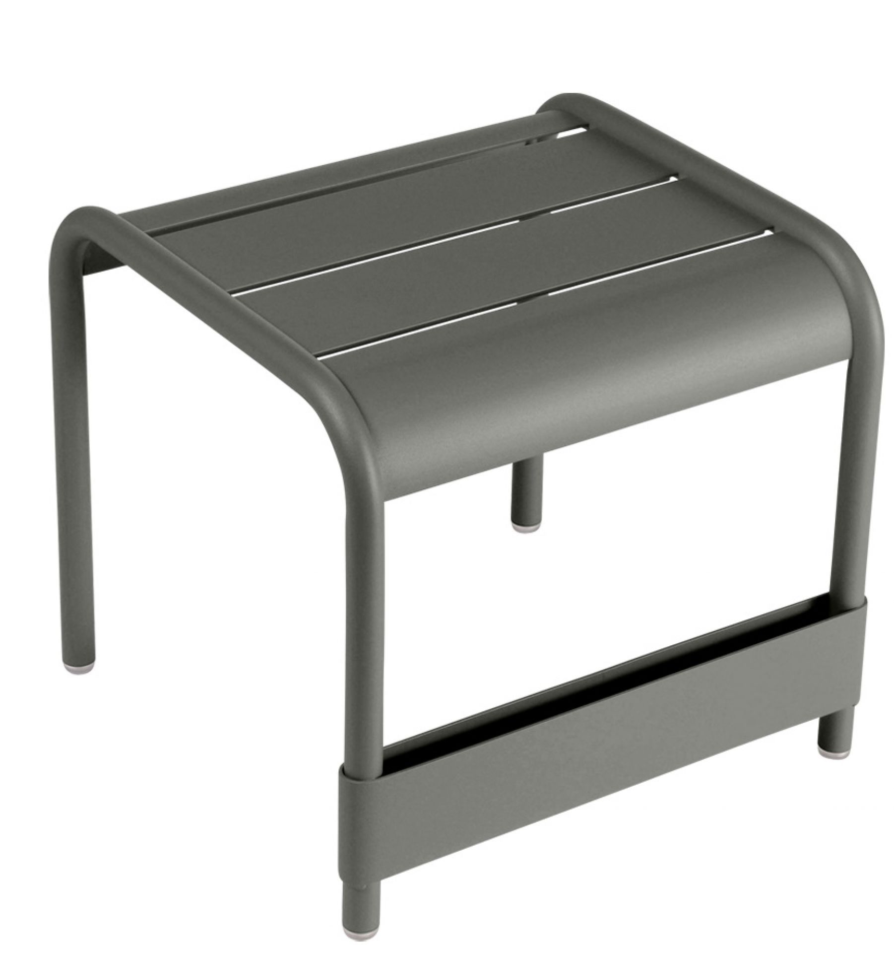 Grauer Luxembourg Outdoor Beistelltisch/Fußteil von Fermob aus Metall, ideal für Garten und Terrasse.